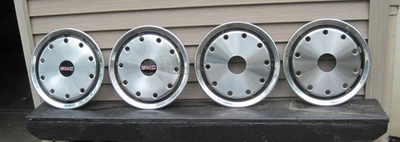 4 GMC Truck k 1500 , SUBURBAN OEM 16" 4X4  HUBCAPS / WHEEL COVERS 15622499 EX. - Image 1 of 4