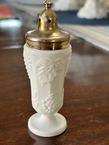 Vintage Ernte Milchglas von Kolonie Salz oder Pfefferstreuer Ersatz - Bild 1 von 4