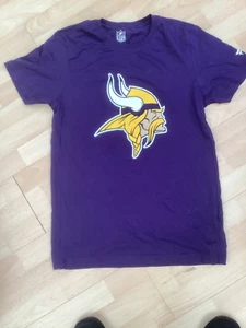 Minnesota Vikings purple T shirt. Size Medium - Picture 1 of 1