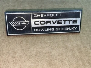 Corvette Under Hood Bowling Green Plant Emblem 84-87,88,89,90,91 92 93 94 95 96 - Foto 1 di 2