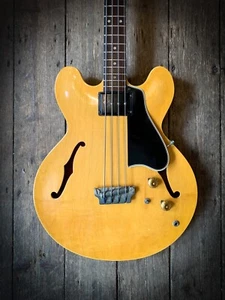 Gibson EB 2 1959. Bajo con estuche rígido marrón original - Imagen 1 de 15