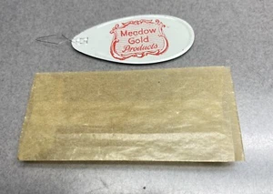 Vintage Meadow Gold Ice Cream Advertising Metal Needle Threader Sewing - Picture 1 of 4