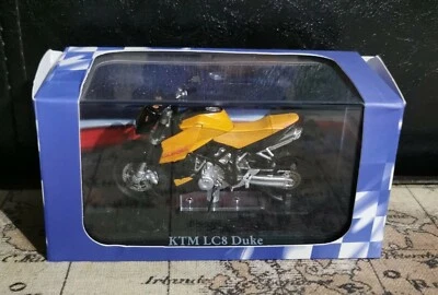 Modelo fundido a presión Atlas KTM LC8 Duke Collectors - escala 1/24  Foto 1 de 4