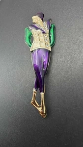 Broche prendedor vintage tono dorado elegante mujer en sombrero esmalte/estrás detalles - Imagen 1 de 6