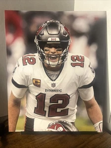 Tom Brady Tampa Bay Buccaneers Patriots 8x10 NFL Football Photo - Picture 1 of 1