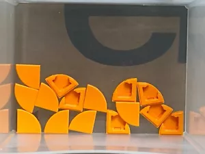 LEGO Parts - Piastrella Arancione Rotonda 1 x 1 quarto - n. 25269 - QTÀ 15 - Foto 1 di 1