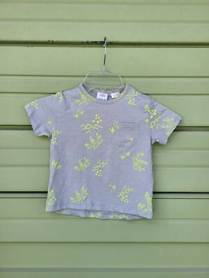 CAMISETA ZARA BEBÉ GRIS ESTAMPADO 100% ALGODÓN MANGA CORTA TALLA 12 18 MESES #2988A Foto 1 de 4