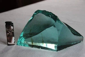 ca. 3 kg großer dekorativer Glasbrocken Glasstein aquamarinfarben Pyramidenform - Bild 1 von 14
