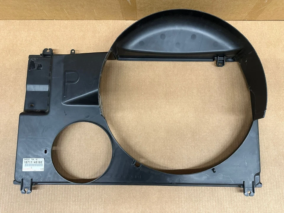 Toyota Supra 1993-1998 JZA80 2JZ OEM Genuine Radiator Fan Shroud 16711-46160 Foto 1 de 4