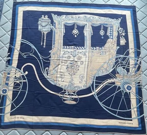 HERMES Carre 140 COUPE DE GALA Cachemira Seda Envoltura Etiquetas Azul Marino Sin Caja Usadas. - Imagen 1 de 7