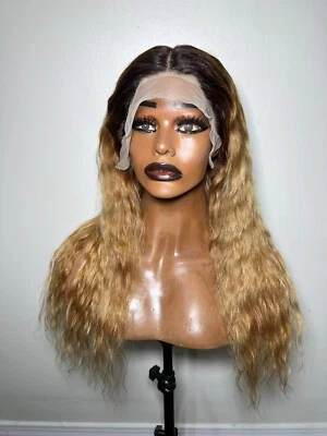 Peluca de cabello humano frontal de encaje transparente onda suelta rubia miel 22 pulgadas 180 % den Foto 1 de 4
