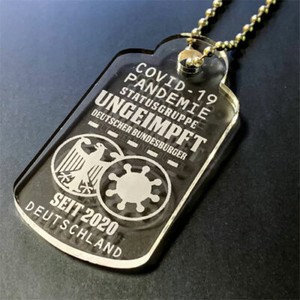 Hundemarke Erkennungsmarke aus Acryl 5 x 2,8 cm - Statusgruppe Ungeimpft Deutsch