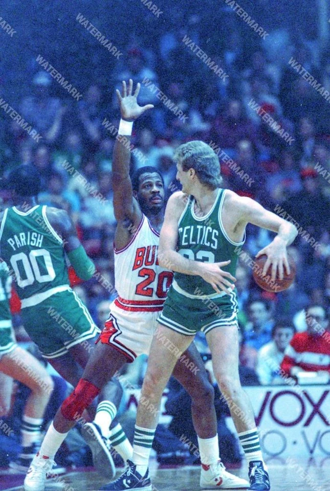 Foto GS711 Larry Bird detrás Celtics 8x10 11x14 16x20 24x36 Foto 1 de 1