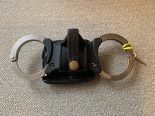 Speed Cuffs With Key & New Leather Case