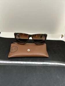 RAY BAN π RB4165 710/13 JUSTIN CLASSICS SUNGLASSES STUNNERS - Picture 1 of 14