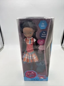 Prettie Girls Tween Scene Lena 15" Puppe Neu in Box The One World Doll Project - Bild 1 von 5