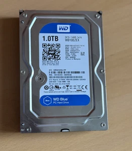 Western Digital Blue 1TB 3.5" Desktop Hard Drive WD10EZEX-00WN4A0 - Afbeelding 1 van 5