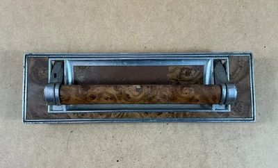 Cadillac Fleetwood 1977-1979 panel de puerta lateral del pasajero delantero derecho manija de tracción Foto 1 de 4