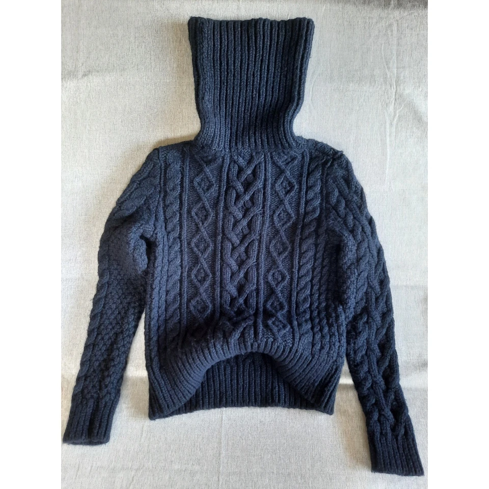 Suéter Banana Republic azul marinho malha robusta lã reciclada gola alta médio - Imagem 1 de 4