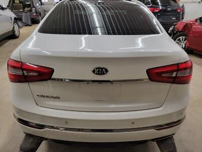 PUERTA LEVADIZA MALETERO TRASERO KIA CADENZA 14-16 CON CÁMARA DE VISIÓN TRASERA PINTURA BLANCA NIEVE SWP Foto 1 de 4