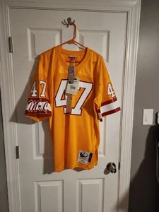 100% Authentic John Lynch Mitchell & Ness 1993 Buccaneers Jersey Sz 44 Large  - Picture 1 of 5