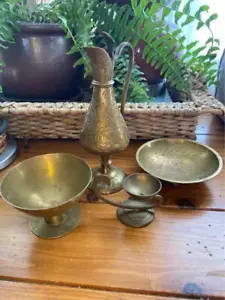 Set of carved brass pieces - Picture 1 of 5