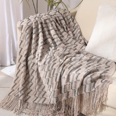 Suave Acogedora Manta Tejida Caqui 50"x60" con Borlas - Patrón Boho Wave con Foto 1 de 4