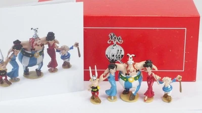Asterix 2021 - Pixi Metallfigur 2362 Sirtaki Tanz Asterix Obelix Methusalix OVP - Bild 1 von 4
