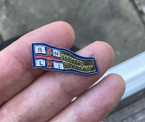 RNLI Royal National bote salvavidas Instituto delantero Birmingham Emma pin insignia - Imagen 1 de 6