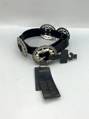 Cinturón Forever 21 Western Concho para mujer XS/S negro imitación cuero plata hebilla boho Foto 1 de 4