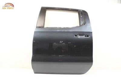 Chevrolet Silverado 1500 2019-2023 panel de carcasa de puerta trasera izquierda del lado del conductor OEM Foto 1 de 4