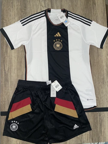 Adidas Germany 2022 Home Stadium Soccer Jersey and Shorts set Men’s Size Large Cover