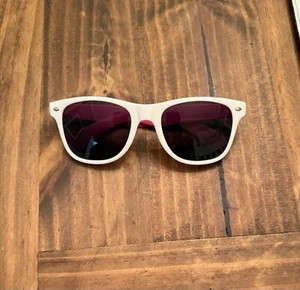 Princess Peach Nintendo Sunglasses  - Picture 1 of 3