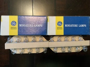 Lot Of 20 PR-7 General Electric GE Miniature Lamps NOS - Picture 1 of 4