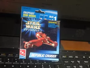 NOS--1999 AMT ERTL Star Wars Episodio Mini Modello Snapfast Republic Cruiser Nuovo con scatola - Foto 1 di 8