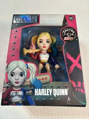 Figura fundida a presión Harley Quinn Escuadrón Suicida Metals nueva en caja M20 Foto 1 de 4