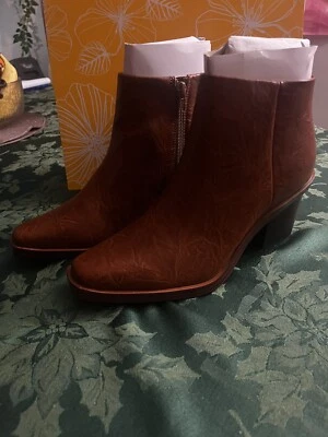Yellow Box Velta  Leather Brown.Women's Booties. NIB Sz 8 - Image 1 of 4