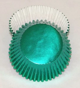 Set of 100 Standard Green Foil Baking Cups, New Sealed Cupcake Liner BCF-04-100 - Picture 1 of 2