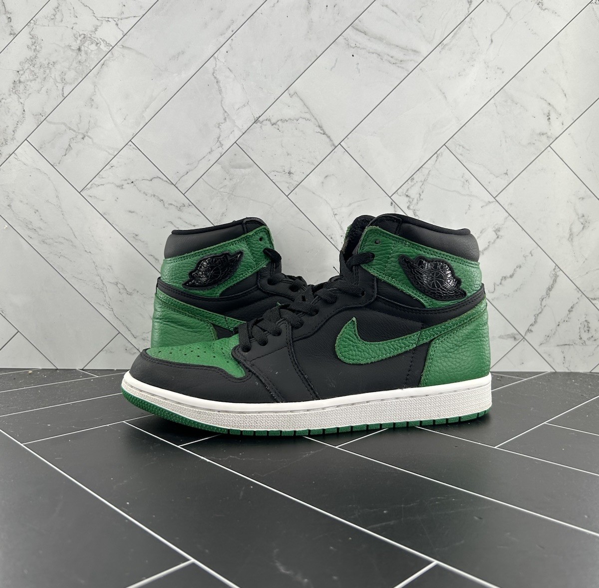 y*x様 NIKE AIR JORDAN 1 RETRO HIGH PINE G Jordan 1 Retro High Pine Green Men's - 555088-302 - US
