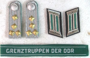 orig.   Spalline NVA effetti NVA truppe di confine della RDT simili. .Wehrmacht - Foto 1 di 1