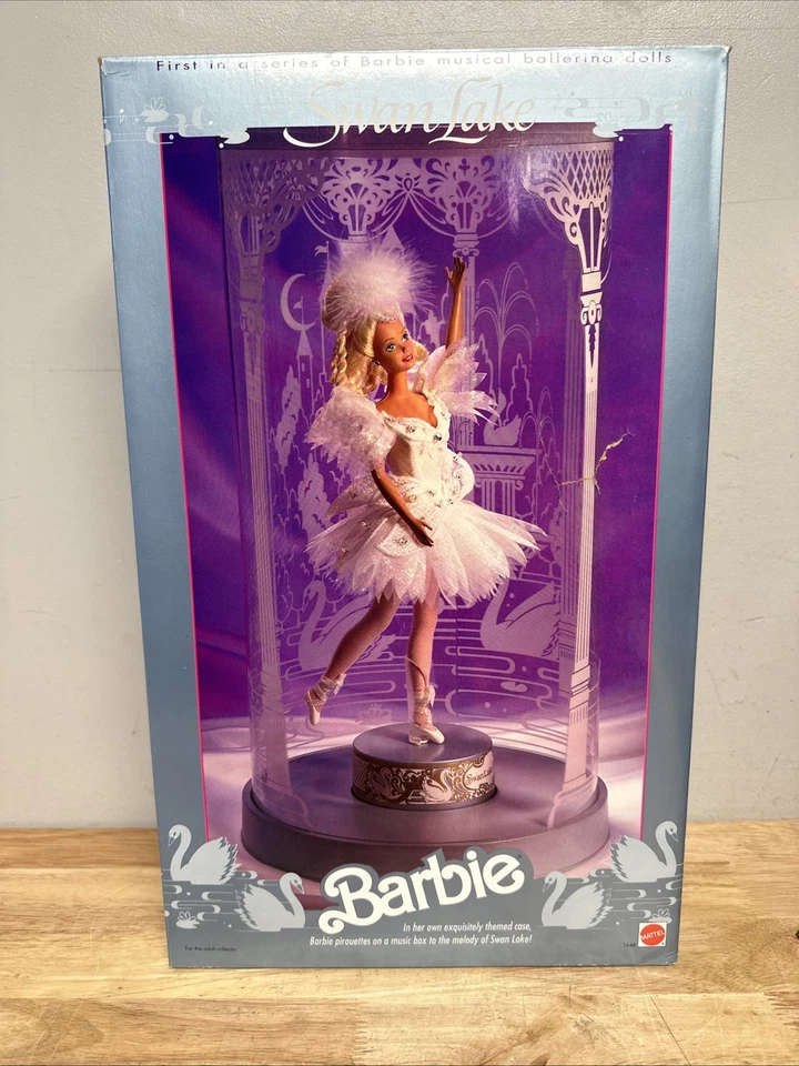 Barbie Lago de los Cisnes Primera en una serie de muñecas bailarinas musicales 1991 Mattel 1648 Foto 1 de 4