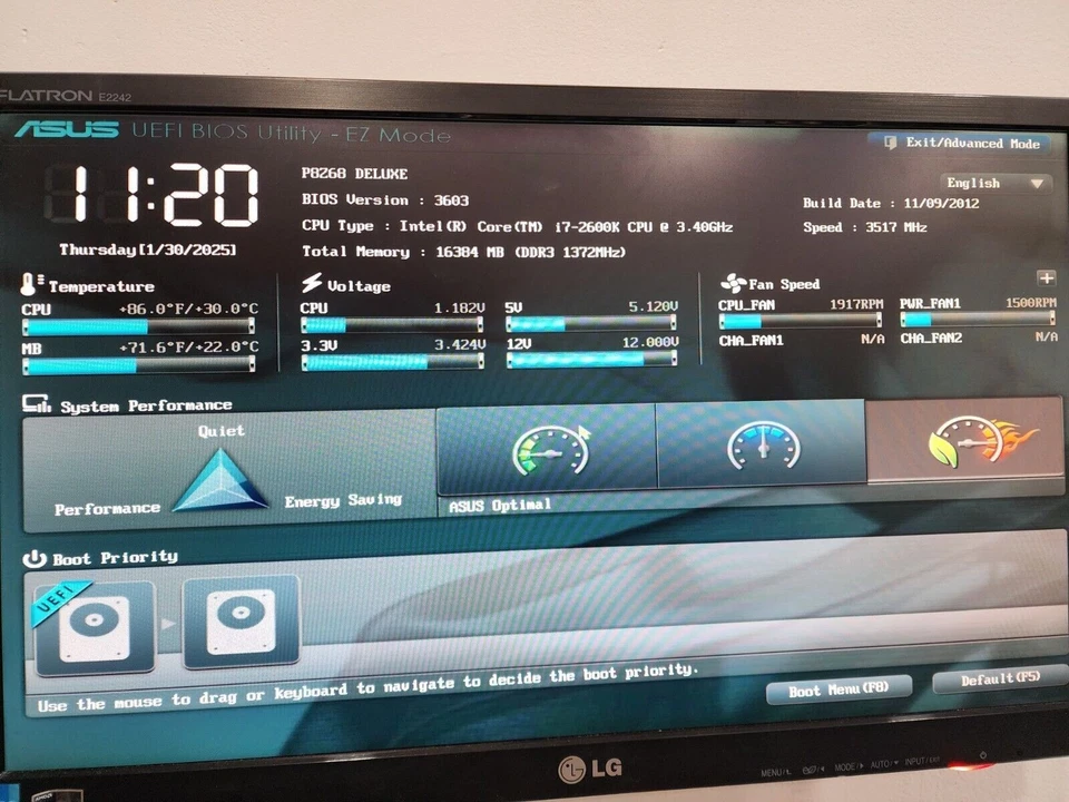 Carte mère ASteK P8Z68 DELUXE LGA1155 Intel i7-2600K 16 Go RAM d'occasion - Photo 1/1