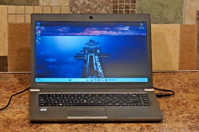Latest 24H2 WIN 11PRO Toshiba Tecra Z40-C1411 Gen6 i5@2.40GHz,8GB RAM,250GB SSD - Image 1 of 4