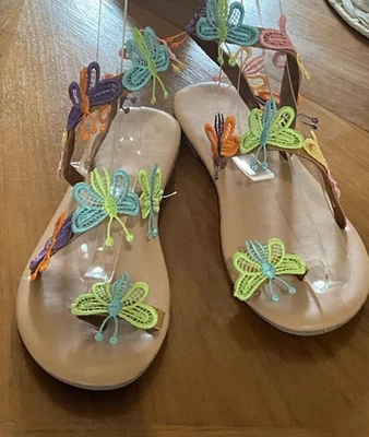 Sandalias Mariposa Crochet Multicolor Nuevas Sin Etiquetas Talla 10 Foto 1 de 4