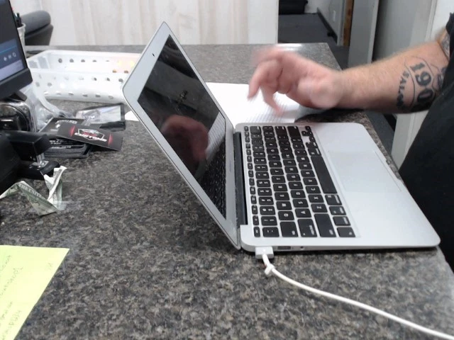 APPLE MACBOOK AIR A1465 (MBP006846) Foto 1 de 1