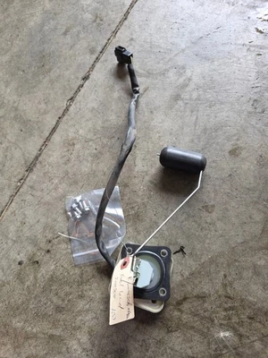 07-24 2012 KAWASAKI VULCAN 900 VN900 BOMBA DE COMBUSTIBLE GAS GASOLINA UNIDAD EMISORA PROBADA Foto 1 de 3