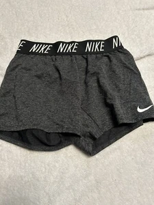 Nike Dri Fit Athletic Shorts Youth Small Grey Logo Comfort Stretch Girls Great! - Picture 1 of 2