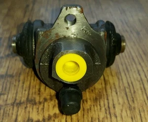 211980B rear LH RH wheel cylinder Bendix to fit Ford Fiesta (ABS) 1990 on - Picture 1 of 1