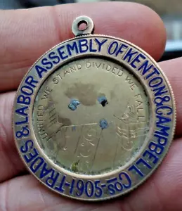 Llavero de reloj antiguo medalla. Automóvil conjunto de oficios y mano de obra de Kenton Co. Kentucky - Imagen 1 de 3