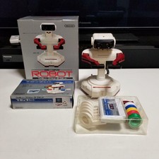 NINTENDO FAMICOM ROBOT R.O.B.(ROBOTIC OPERATING BUDDY),MANUAL,BOXED SET HVC-012